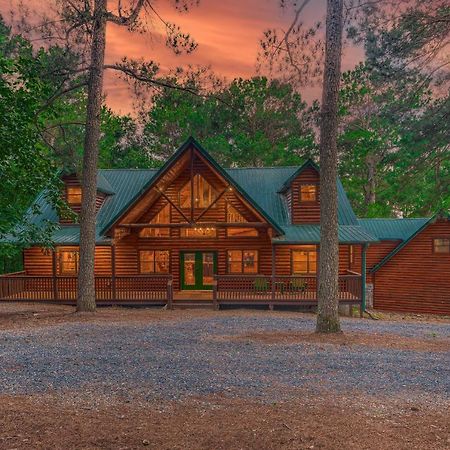 The Eastwood Spacious Retreat With 4 King En-Suites - Hot Tub - Pet-Friendly - Cozy Fire Pit - Prime Location - Multi-Family Broken Bow Ngoại thất bức ảnh