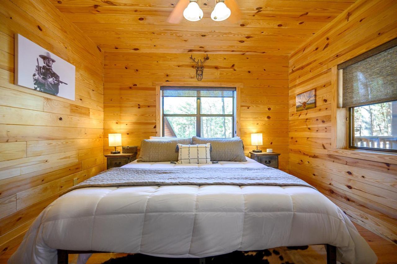 The Eastwood Spacious Retreat With 4 King En-Suites - Hot Tub - Pet-Friendly - Cozy Fire Pit - Prime Location - Multi-Family Broken Bow Ngoại thất bức ảnh