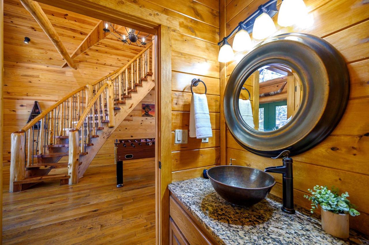 The Eastwood Spacious Retreat With 4 King En-Suites - Hot Tub - Pet-Friendly - Cozy Fire Pit - Prime Location - Multi-Family Broken Bow Ngoại thất bức ảnh