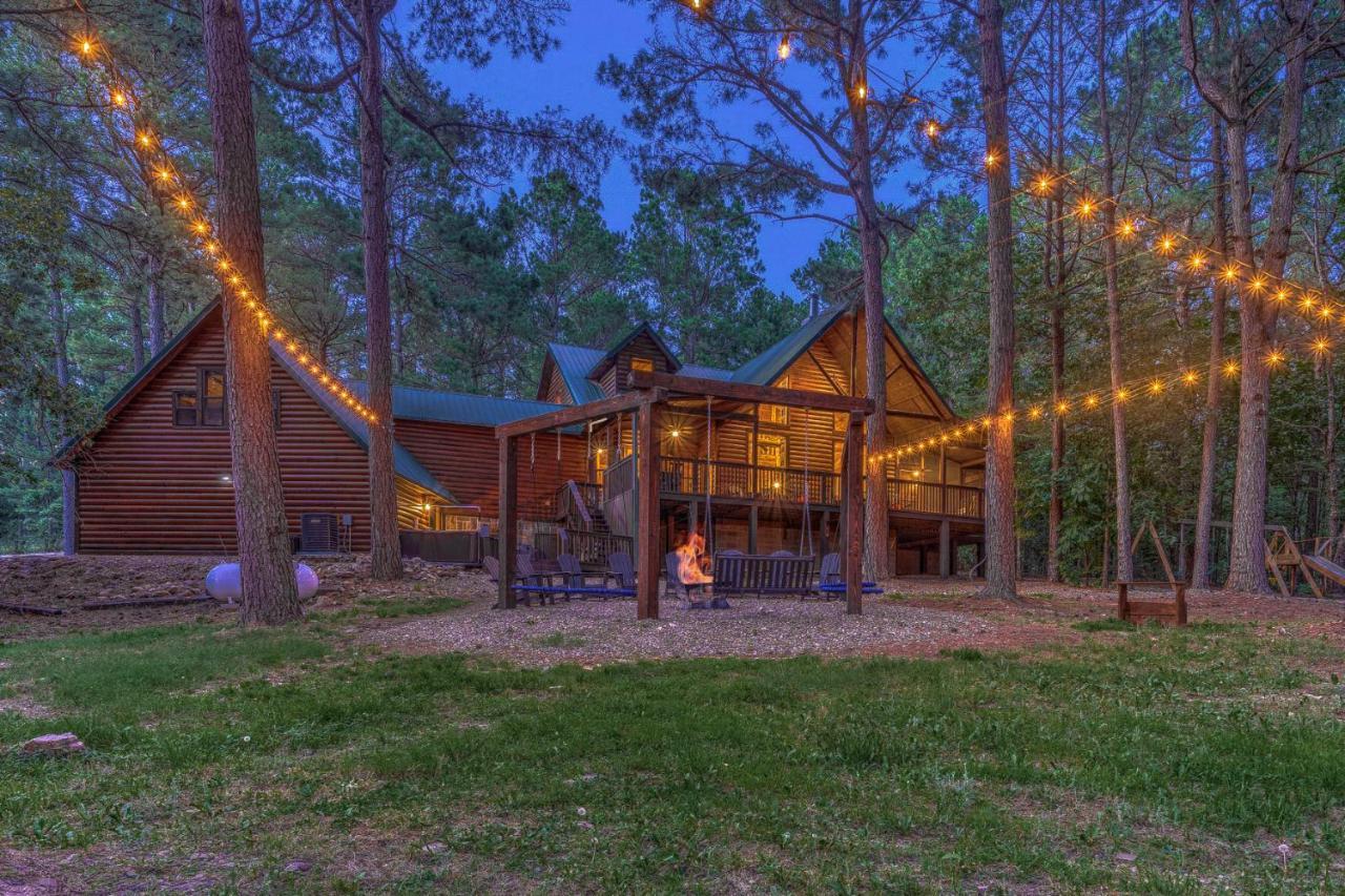 The Eastwood Spacious Retreat With 4 King En-Suites - Hot Tub - Pet-Friendly - Cozy Fire Pit - Prime Location - Multi-Family Broken Bow Ngoại thất bức ảnh