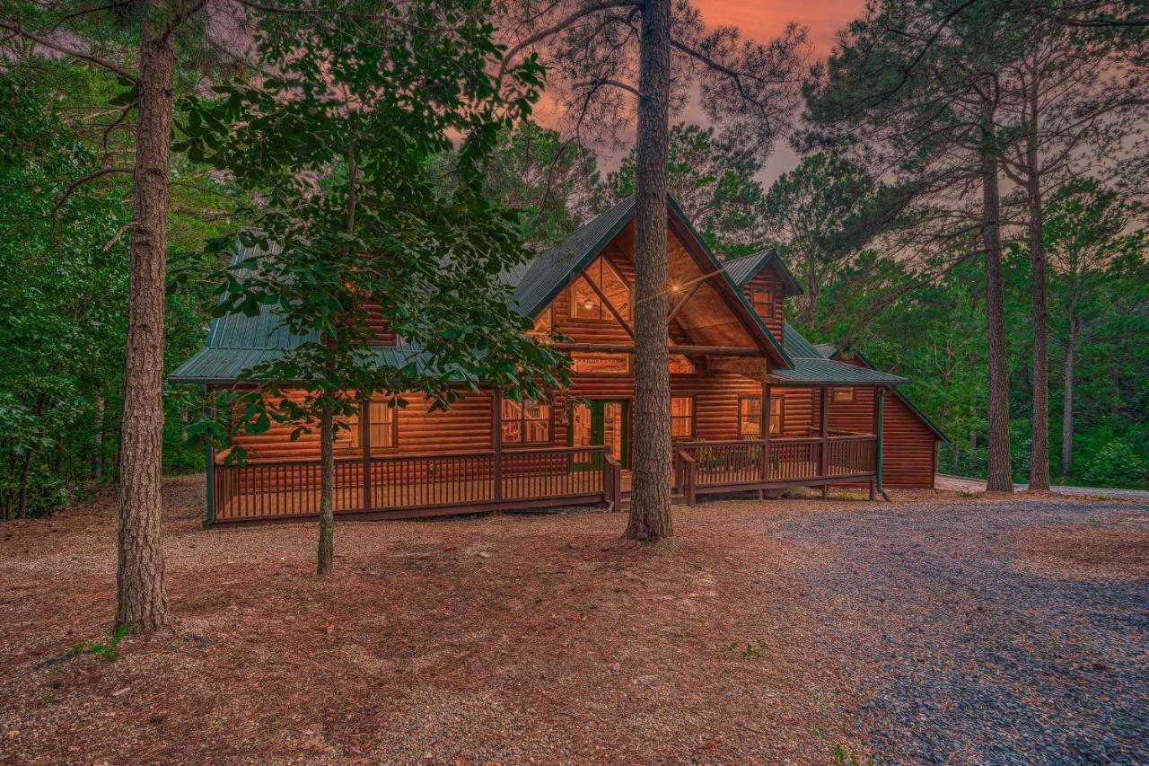 The Eastwood Spacious Retreat With 4 King En-Suites - Hot Tub - Pet-Friendly - Cozy Fire Pit - Prime Location - Multi-Family Broken Bow Ngoại thất bức ảnh
