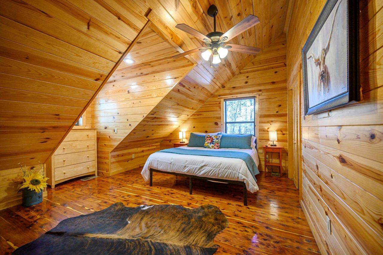 The Eastwood Spacious Retreat With 4 King En-Suites - Hot Tub - Pet-Friendly - Cozy Fire Pit - Prime Location - Multi-Family Broken Bow Ngoại thất bức ảnh