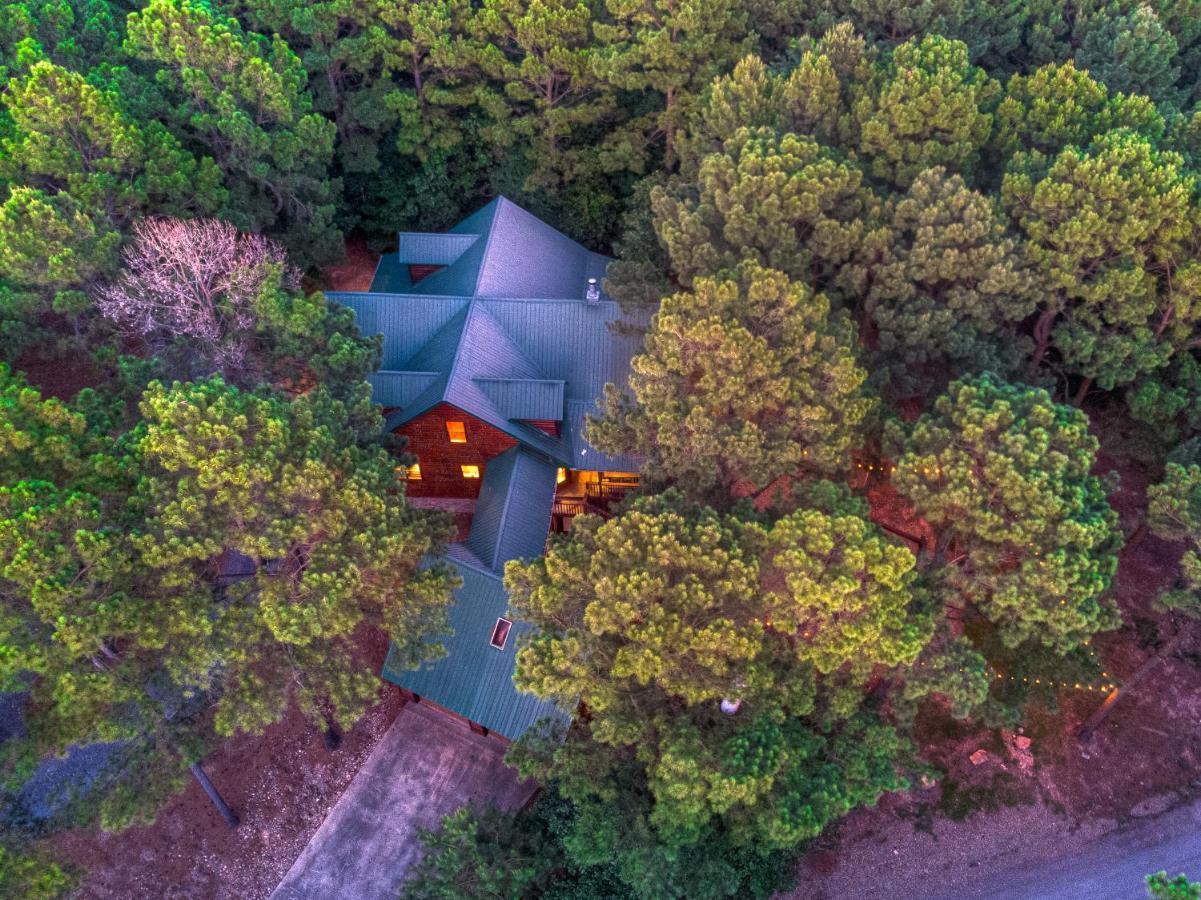 The Eastwood Spacious Retreat With 4 King En-Suites - Hot Tub - Pet-Friendly - Cozy Fire Pit - Prime Location - Multi-Family Broken Bow Ngoại thất bức ảnh