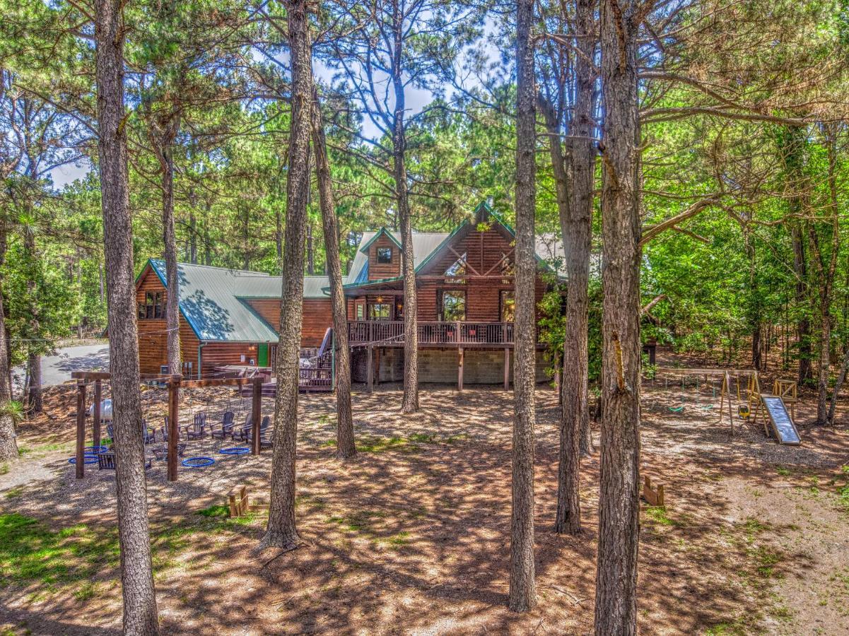 The Eastwood Spacious Retreat With 4 King En-Suites - Hot Tub - Pet-Friendly - Cozy Fire Pit - Prime Location - Multi-Family Broken Bow Ngoại thất bức ảnh