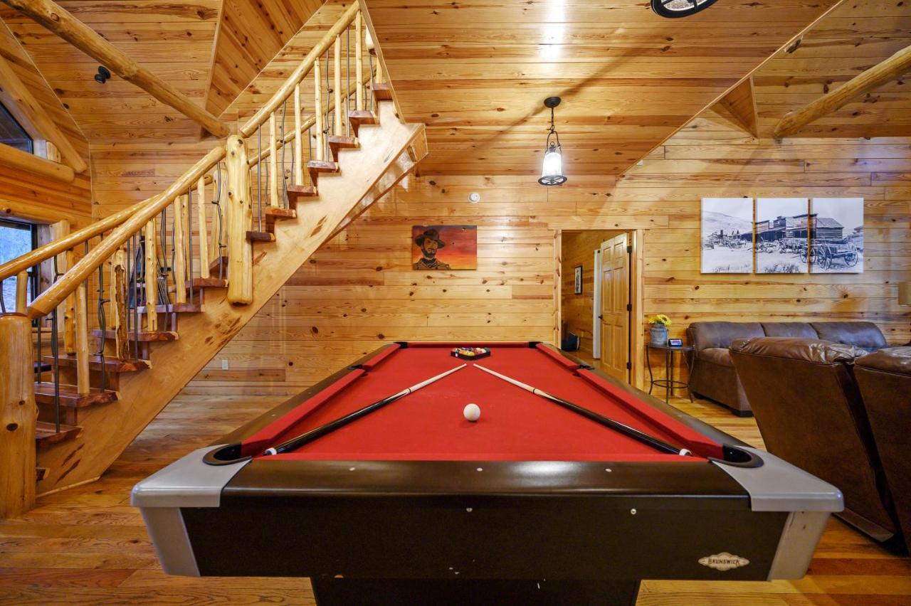 The Eastwood Spacious Retreat With 4 King En-Suites - Hot Tub - Pet-Friendly - Cozy Fire Pit - Prime Location - Multi-Family Broken Bow Ngoại thất bức ảnh